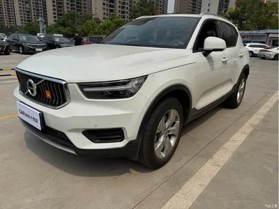 2022 Volvo XC40 Model T4 AWD Smart Drive Fashion Edition, фото 1, лот 10615674