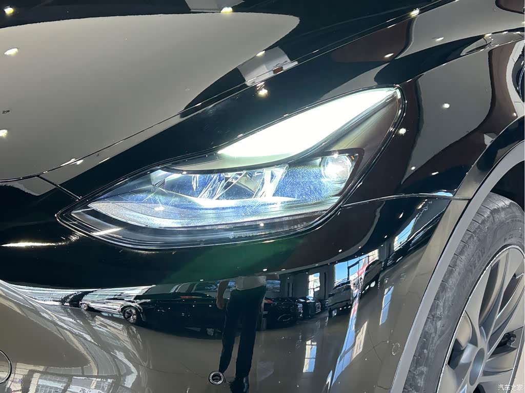 2023 Tesla Model Y Rear-Wheel Drive Edition, фото 2, лот 11228029