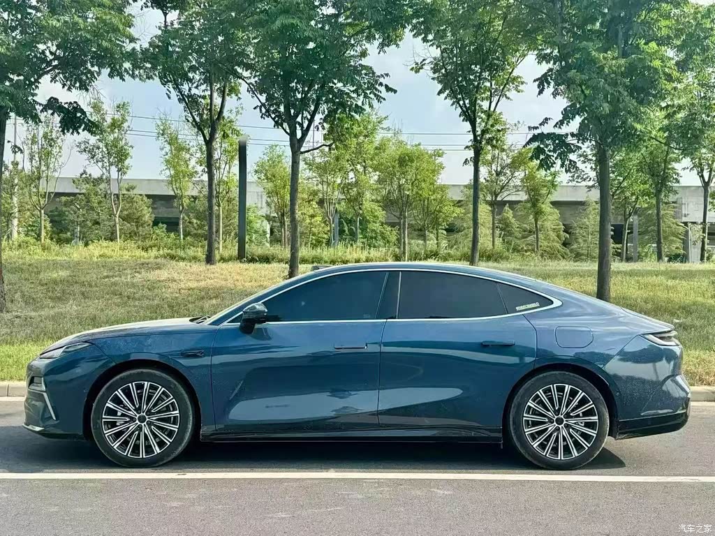 2025 Geely Galaxy Galaxy Xingyao 8 130km EM-P Starship Edition, фото 3, лот 11230876