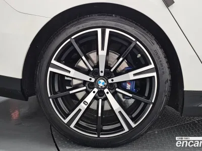 2025 BMW 5-Series 530i xDrive M Sport, фото 4, лот 10074231