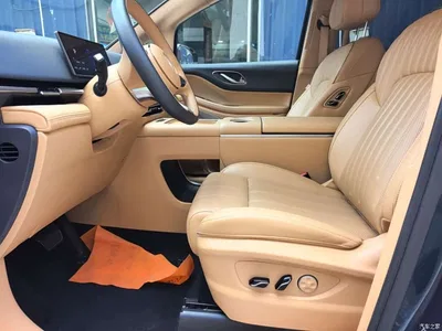 2025 Voyah Auto Voyah Dreamer PHEV AWD Flagship Kunpeng Edition, фото 4, лот 10358447