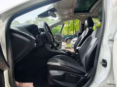 2017 Ford Focus Hatchback EcoBoost 180 Automatic Sport, фото 4, лот 10278020