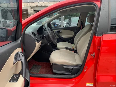 2013 Volkswagen Polo 1.6L Automatic Comfort Edition, фото 4, лот 10464743
