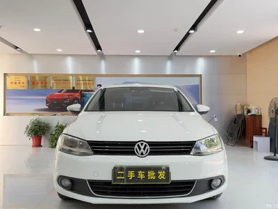 2014 Volkswagen Sagitar Facelift 1.6L Automatic Comfort, фото 2, лот 10447098