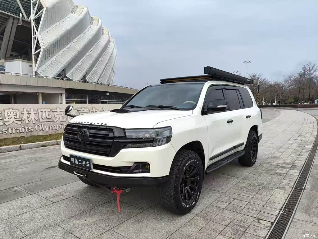 2016 Toyota Land Cruiser (Import), фото 1, лот 11193799