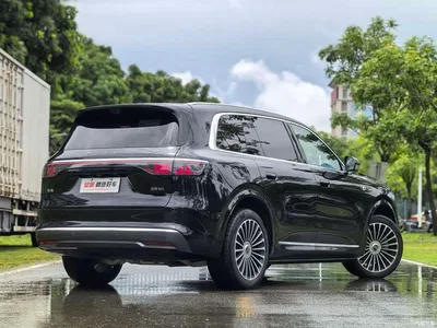2025 AITO Wenjie AITO M8 Model Extended Range Max+ Edition 53.4kWh 6-Seater, фото 3, лот 10278980