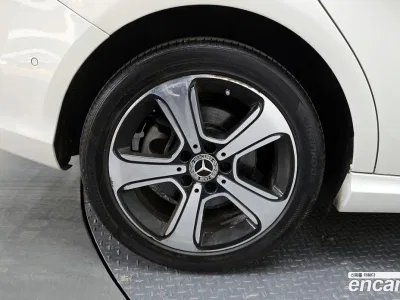 2018 Mercedes-Benz B-Class B220, фото 4, лот 10036421