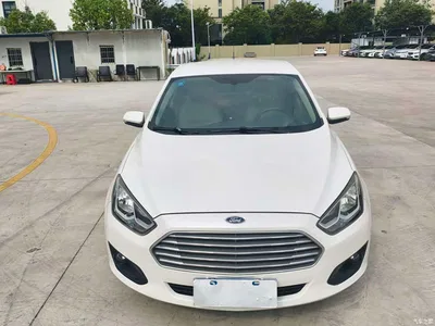 2015 Ford Escort 1.5L Automatic Comfort, фото 2, лот 10293943