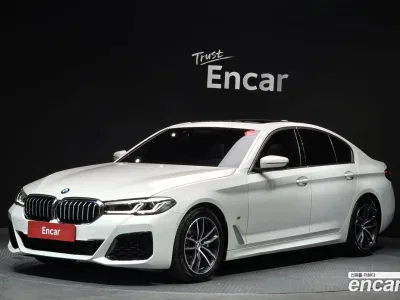 2022 BMW 5-Series 520i M Sport, фото 1, лот 10109113