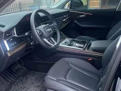 2025 Audi Q7 45 TFSI quattro S line Black Warrior, фото 3, лот 10895454