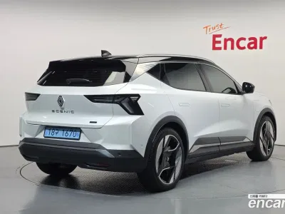 2026 Renault Scenic Iconic, фото 1, лот 10189125