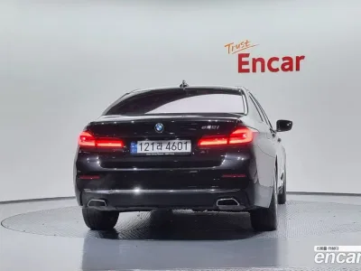 2023 BMW 5-Series 520i Luxury, фото 4, лот 10142159