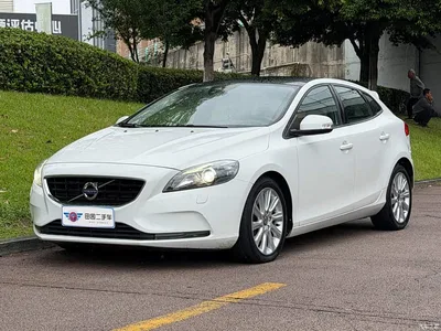 2015 Volvo V40 1.6T Smart Comfort Edition, фото 1, лот 10481887