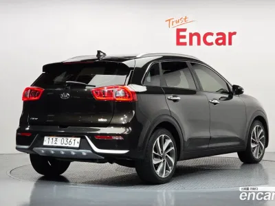 2017 Kia Niro Prestige, фото 2, лот 10395861