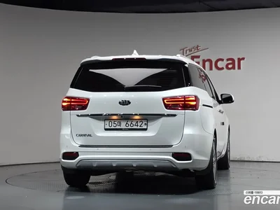 2019 Kia Canival 9-Seater Noblesse Special, фото 3, лот 10334778