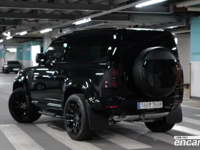 2023 Land Rover Defender 90 D250 SE, фото 2, лот 10113780