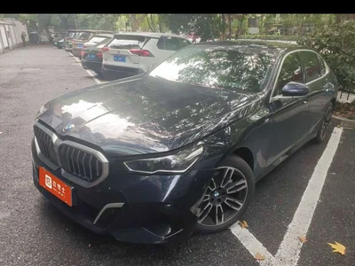 2024 BMW 5 Series 525Li M Sport Package, фото 1, лот 11582609