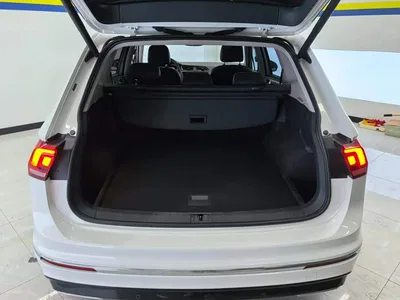 2021 Volkswagen Tiguan L 330TSI Automatic 2WD R-Line Premium, фото 4, лот 10421517