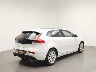 2015 Volvo V40 1.6T Smart Comfort Edition, фото 2, лот 10352506