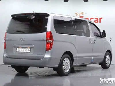 2017 Hyundai Starex 5-Seater VAN, фото 2, лот 10181324