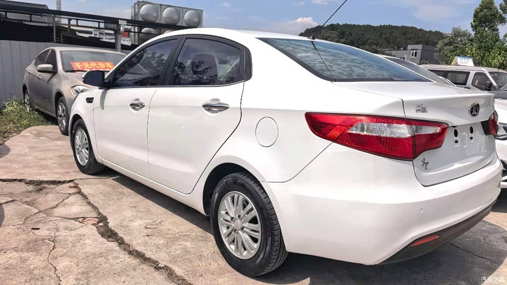 2012 Kia K2 Sedan 1.4L MT TOP Commemorative Edition, фото 4, лот 11111082