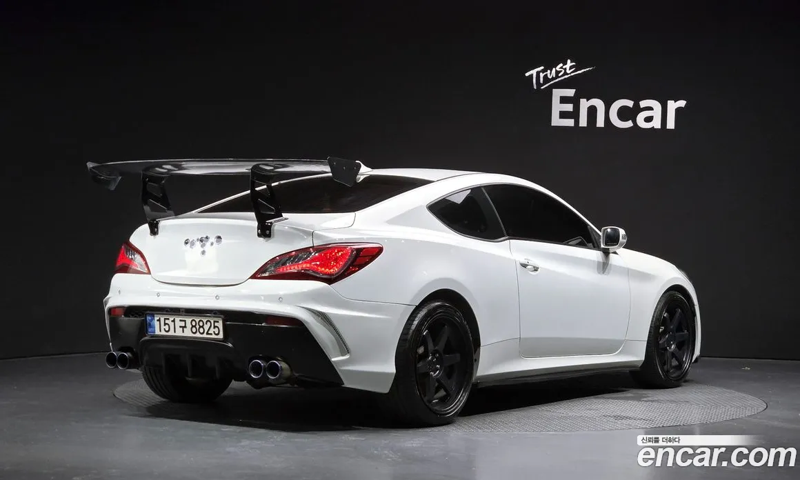 2010 Hyundai Genesis 380 GT-RW, фото 2, лот 11102775