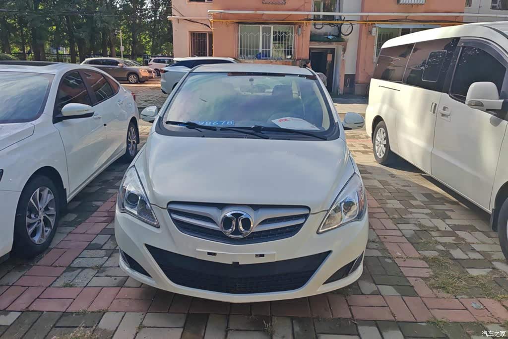 2013 BAIC E-Series Sedan 1.3L Manual LOHAS Edition, фото 2, лот 11202683