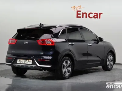 2017 Kia Niro Prestige, фото 1, лот 10080389