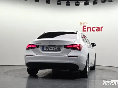2020 Mercedes-Benz A-Class A220 Sedan, фото 4, лот 10203809