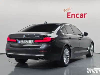 2022 BMW 5-Series 530i Luxury, фото 2, лот 10179264