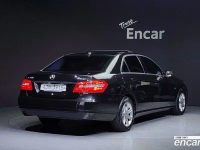 2012 Mercedes-Benz E-Class E200 CGI, фото 1, лот 10056282
