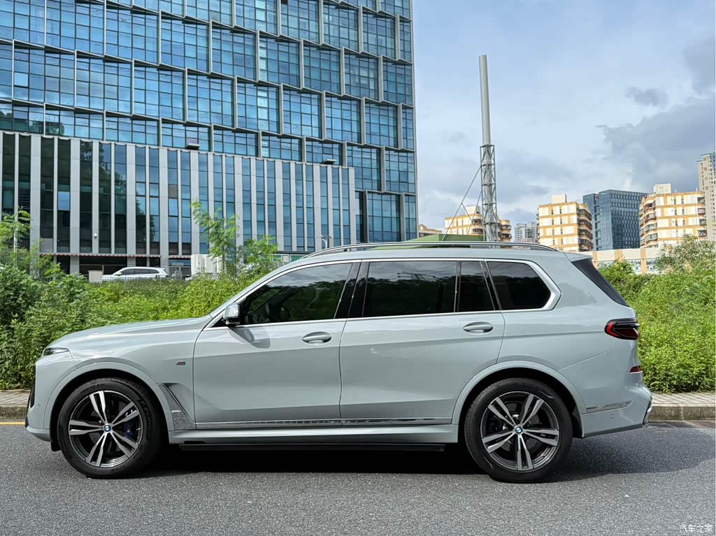 2023 Bmw X7, фото 4, лот 10476789