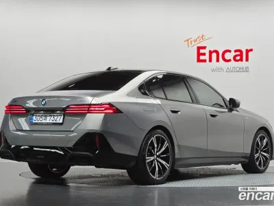 2025 BMW 5-Series 530i xDrive M Sport, фото 1, лот 10108062