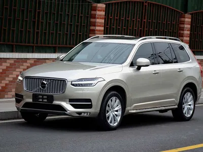 2018 Volvo XC90 T6 Momentum 7-Seater, фото 1, лот 11513479