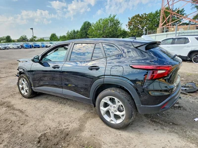 2025 CHEVROLET TRAX LS, фото 2, лот 10715137