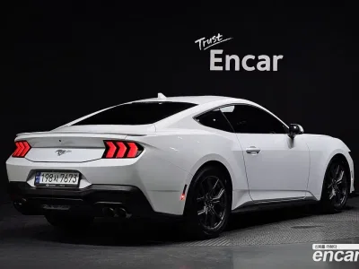 2024 Ford Mustang 2.3 EcoBoost Premium Coupe, фото 1, лот 10125898