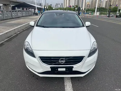 2014 Volvo V40 2.0T Zhiya Edition, фото 2, лот 10365477