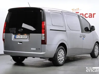 2023 Hyundai Staria Cargo 3-Seater, фото 2, лот 10260045