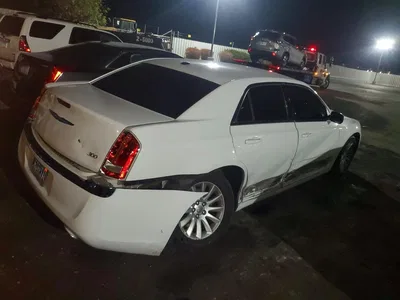 2014 CHRYSLER 300, фото 3, лот 10869129