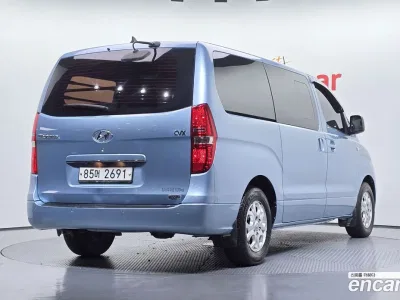 2011 Hyundai Starex 5-Seater VAN, фото 1, лот 10193409