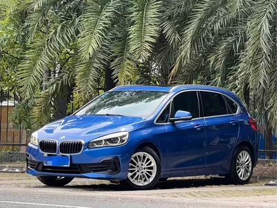 2019 BMW 2 Series Touring 218i Leading, фото 1, лот 10471106