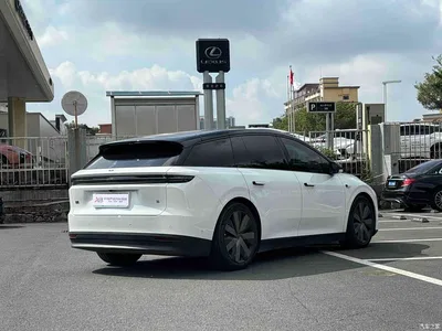2025 Li Auto i6 4WD Base Model, фото 4, лот 11314576