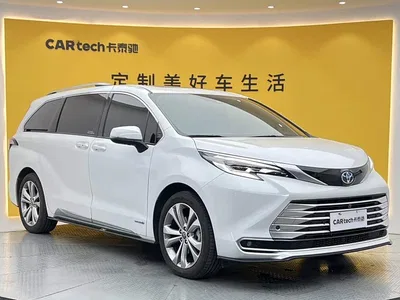 2023 Toyota Sienna 2.5L Hybrid Platinum Edition, фото 2, лот 11023447