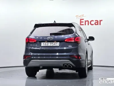 2017 Hyundai Santafe Diesel 2.0 4WD, фото 4, лот 10206415