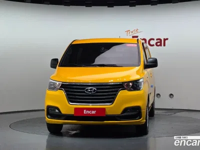 2021 Hyundai Starex Van 5-Seater, фото 2, лот 10181511