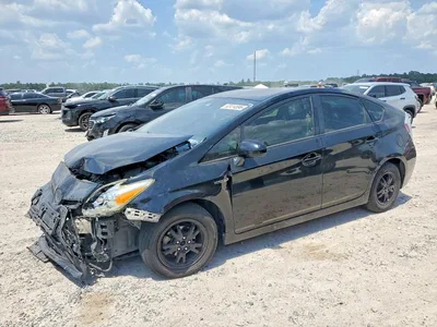 2015 TOYOTA PRIUS TWO, фото 1, лот 10541043