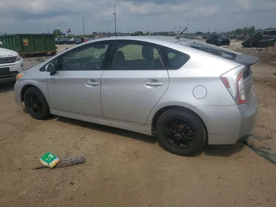 2013 TOYOTA PRIUS TWO, фото 2, лот 10535813