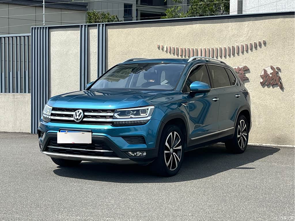 2019 Volkswagen Tharu 330TSI AWD Luxury Edition China VI, фото 1, лот 11198097
