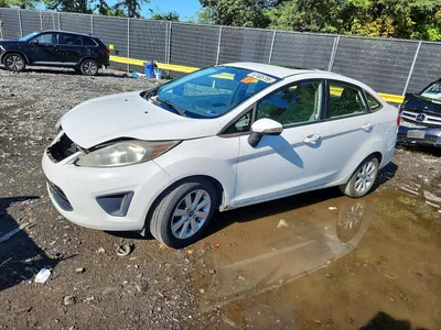 2013 FORD FIESTA SE, фото 1, лот 10514118