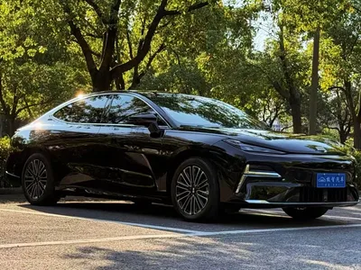 2025 Geely Galaxy Galaxy Xingyao 8 130km EM-i Premium Edition, фото 3, лот 10833780